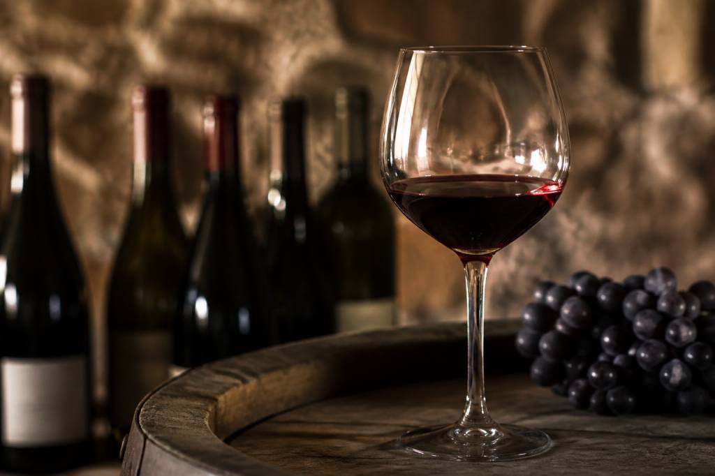 Burgundy red wine guide: tasting notes, food pairings and styles